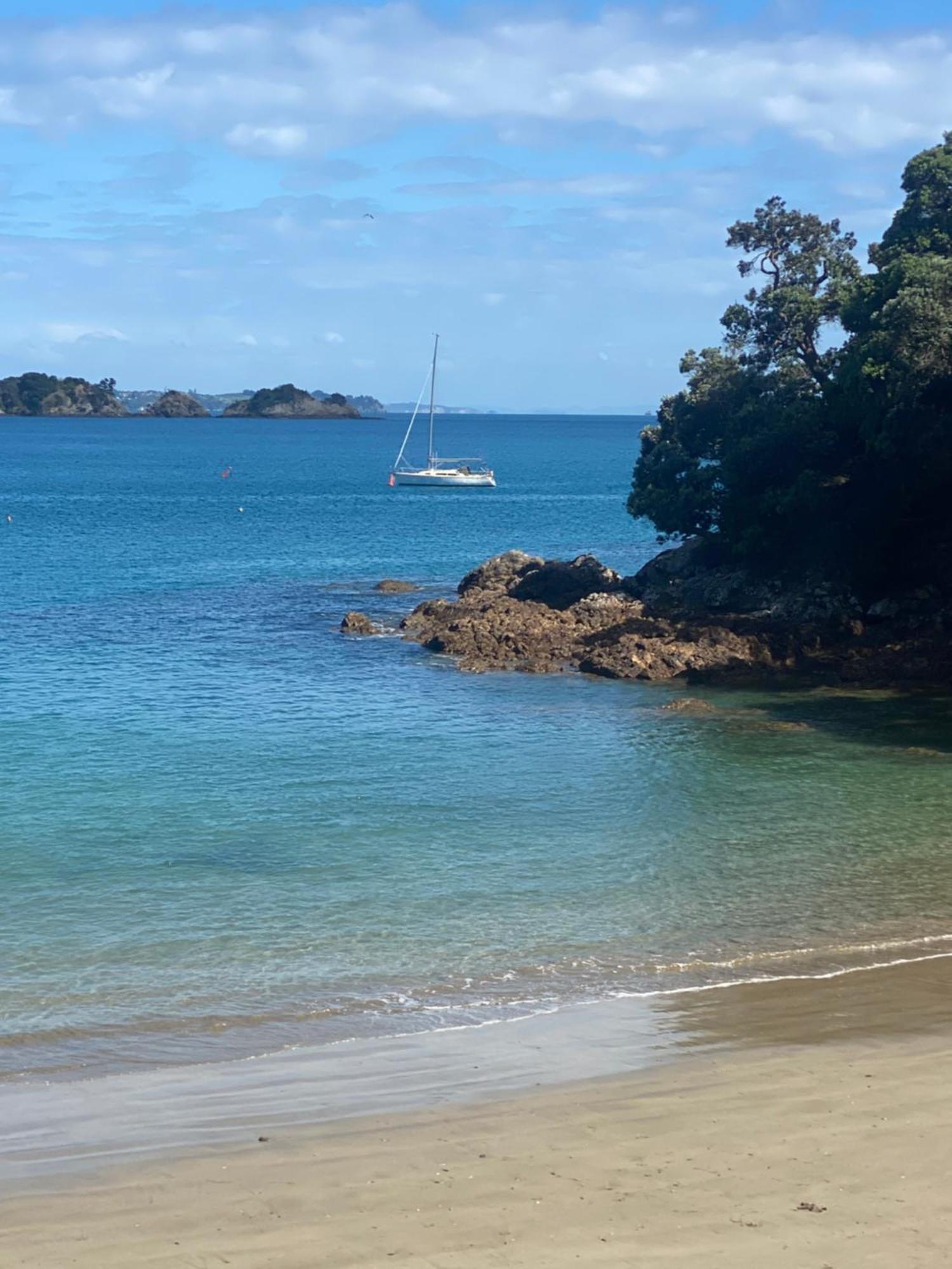 Kereru Cabin - Spectacular Seaviews, Rustic, Glamping Eco Adventure Palm Beach Buitenkant foto